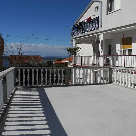 Buto 22 Pax Apartment Crikvenica